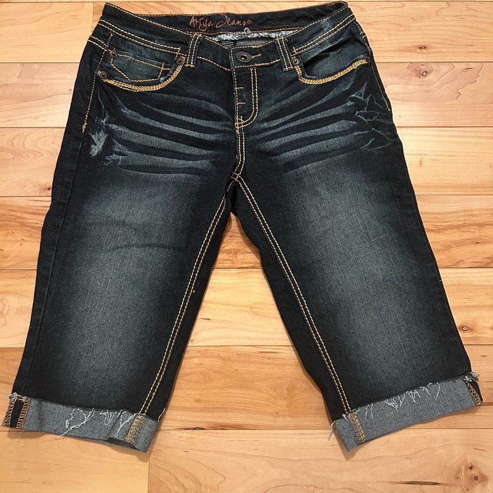 Ariya Jean shorts